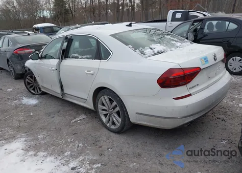 2017 Volkswagen Passat 1.8T Se из США, поврежденный, VIN 1VWGT7A30HC032977